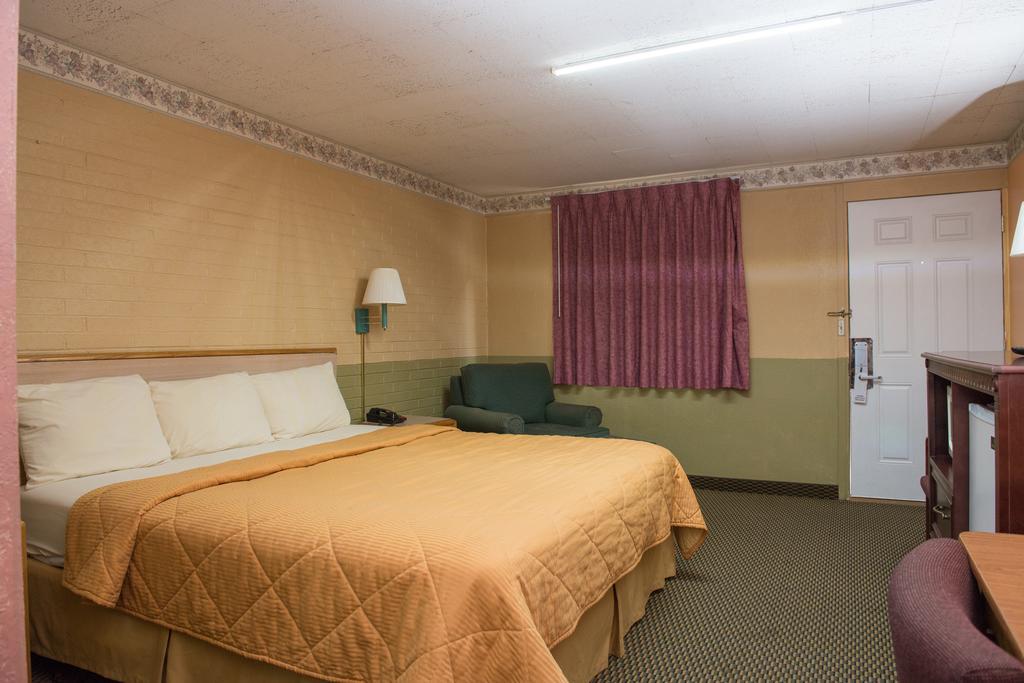 Budget Inn - Paintsville Room photo